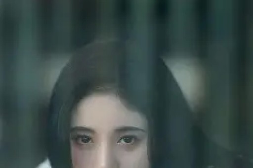 3岁女童在洗浴店摔倒后脑受伤宝妈发帖吐槽反被索赔100万元店方：她拒不删帖疑似敲诈