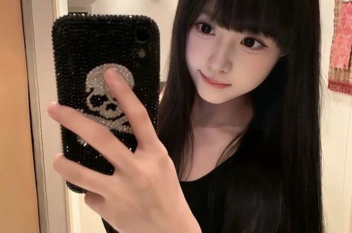向太爆“娱乐圈大瓜”：女演员被导演白嫖男明星玩太花早早去世